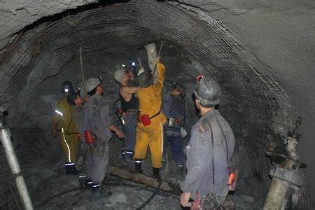 七叉镇工程爆破中的危险因素分析以及应对工程爆破危险的措施